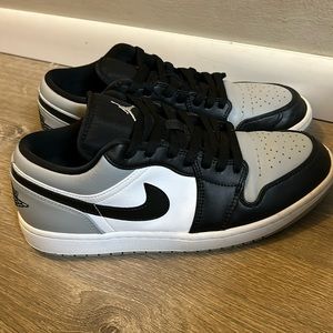 Nike air Jordan 1s low size 10.5